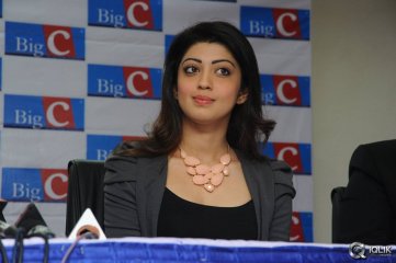 Pranitha Launches Big C Dussehra Offers